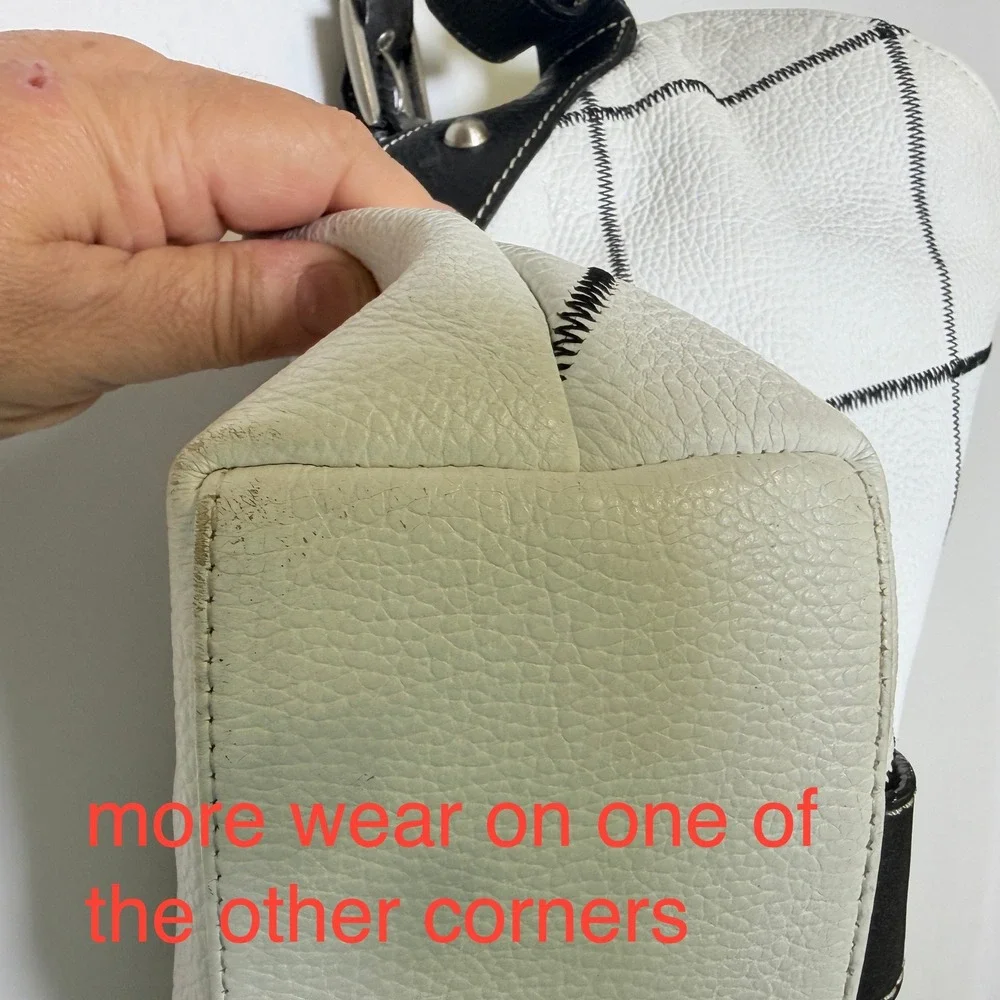 Sophia Visconti White Pebbled Leather Diamond Black Stitch Hobo Shoulder Bag - Picture 6 of 15